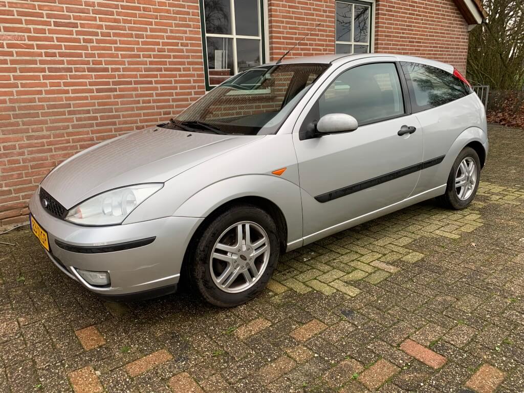 Ford Focus 1.6-16V AUTOMAAT – AIRCONDITIONING – NW DISTRIBUTIERIEM